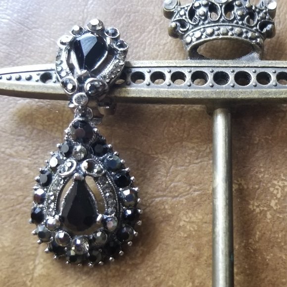 RARE VINTAGE JOSE & MARIA BARRERA BLACK CRYSTAL DROP EVENING CHANDELIER EARRINGS - Picture 3 of 12